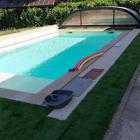 D'hotes Familiale La Jument Grise 3*